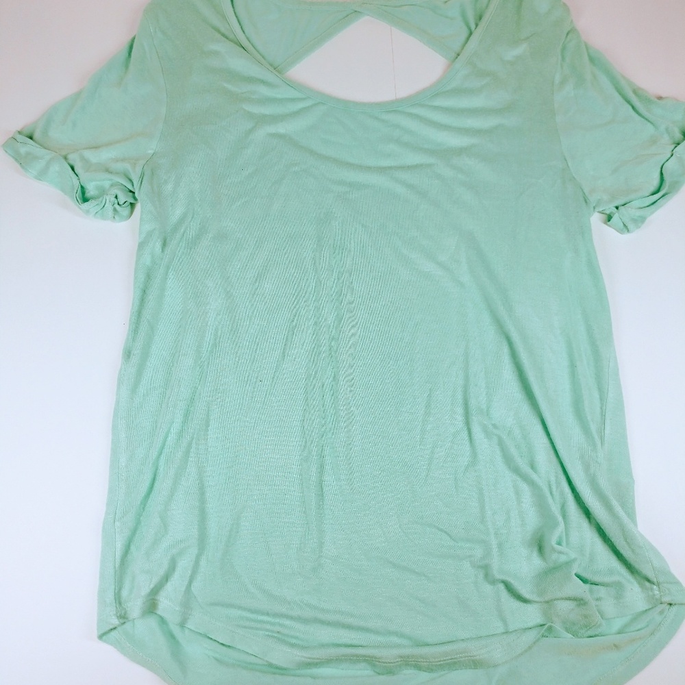 Keyhole back shirt